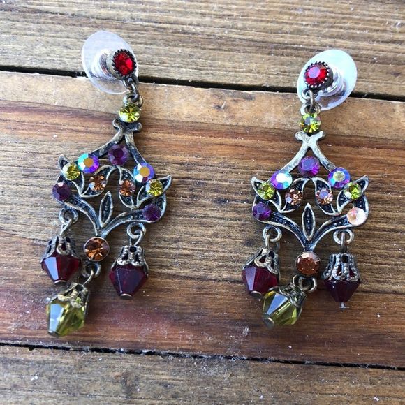 Anthropologie Jewelry - ANTHROPOLOGIE Purple & Deep Red Antique Gold Tone Chandelier Drop Earrings! EUC